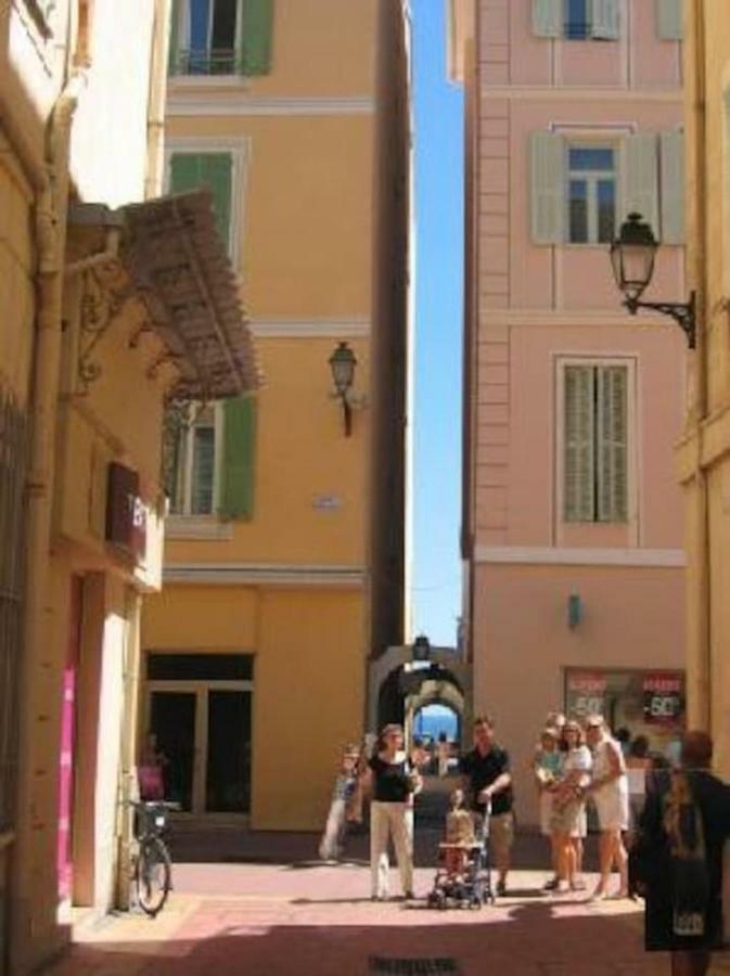 Welcome In The Cozy Blue Nest Pedestrian Menton Exterior photo